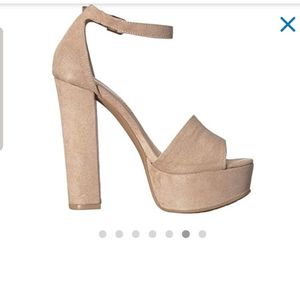 Chinese Laundry Beige Avenue 2 Sandals Size 9.5